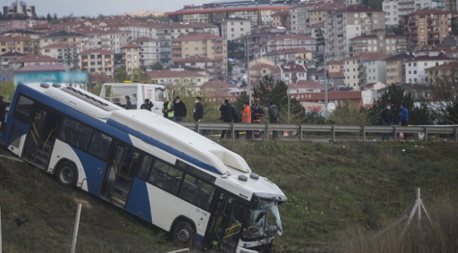 Ankara `da kazada 10 kişi yaralandı