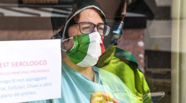 İtalya’da Sağlık Bakanlığı, salgına ilişkin son bilgileri açıkladı
