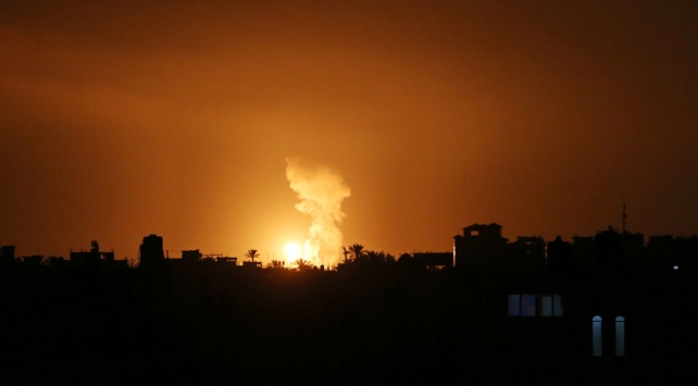 İsrail yine Gazze’yi vurdu