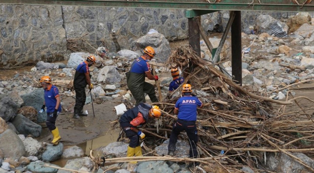 Giresun’da kayıp 6 kişiyi arama çalışmaları sürüyor