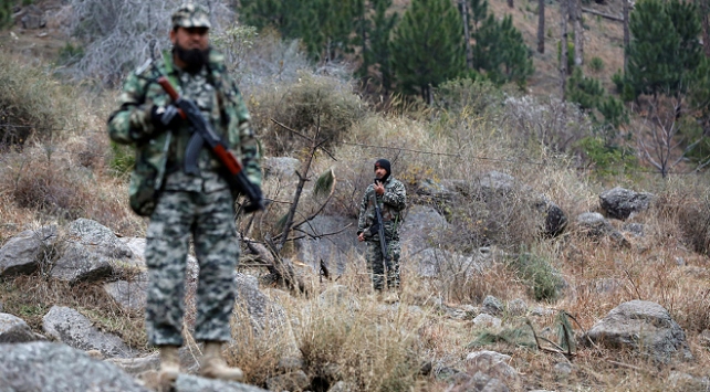Pakistan’ın Afganistan sınırında askerlere saldırı: 3 ölü
