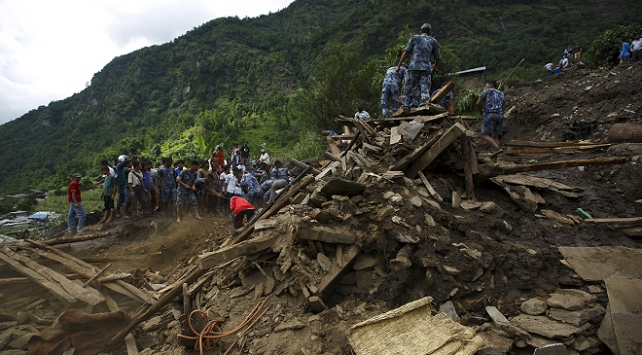 Nepal’de toprak kayması: 10 ölü