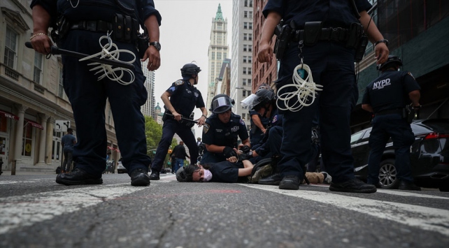ABD’de göçmen politikasını protesto eden 20 kişi gözaltına alındı