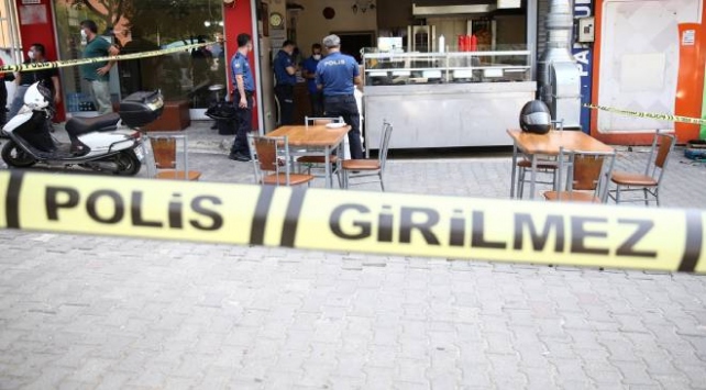 Adana’da dönerciye sipariş baskını : 2 yaralı