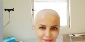(Lenf kanseri) ile mücadele eden oyuncu Selma Güngör sevenleriyle son halini sosyal medya hesabından paylaştı …