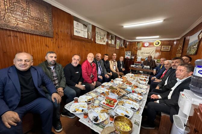 Sanat ve STK Dünyasının Önemli İsimleri Siirtli Özkan’ın Kahvaltısında Bir Araya Geldi