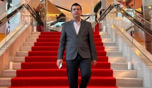 “ÇAĞIN AYNASINDA ŞAİRİN YÜZÜ SERDAR ERBEKLER İLE DERİN BİR SÖYLEŞİ”