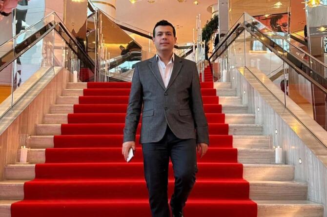 “ÇAĞIN AYNASINDA ŞAİRİN YÜZÜ SERDAR ERBEKLER İLE DERİN BİR SÖYLEŞİ”