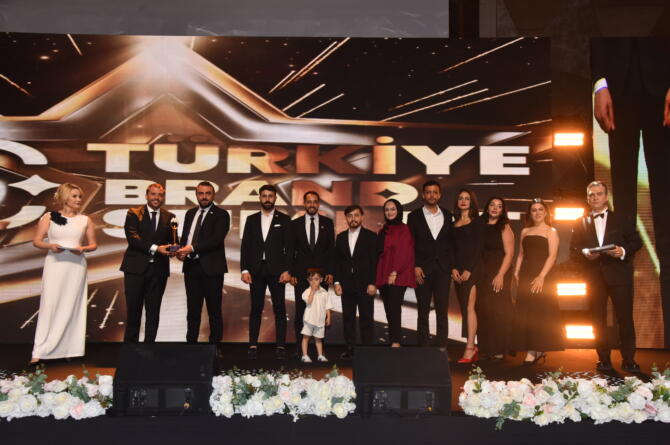 Tiny Köy ödüllere doymuyor! Yılın Tiny House Markası – Yılın Doğal Yaşam Projesi…