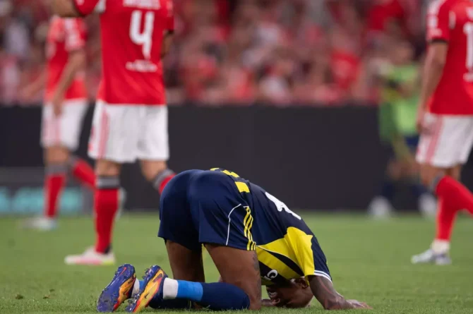 Fenerbahçe, Benfica’ya elenerek Şampiyonlar Ligi’ne veda etti…