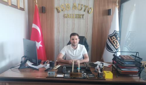 BEE MİNNET: Şanlıurfalı Fenomen Bedih Mermer, Sosyal Medyada Araç Satışına Yeni Bir Boyut Kazandırdı