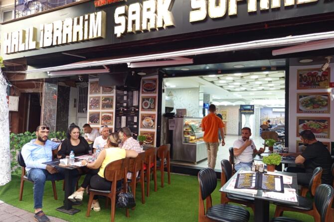 Ünlülerin Uğrak Noktası: Halil İbrahim Şark Sofrası