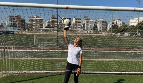 Nevide Çiçek, Süper Lig ve Sosyal Medyada Fırtına Gibi Esiyor!