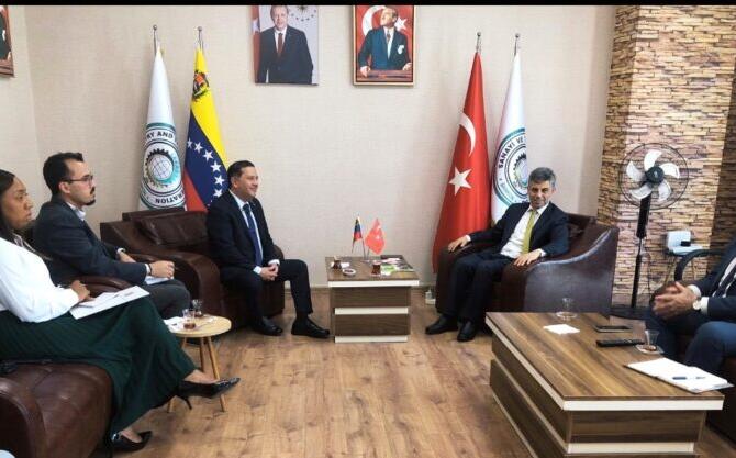 BOLİVARCI VENEZUELA CUMHURİYETİ ANKARA BÜYÜKELÇİSİNİN SANKON’A ZİYARETİ