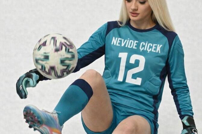 Nevide Çiçek Paylaşılamıyor! Avrupa mı, Süper Lig mi?