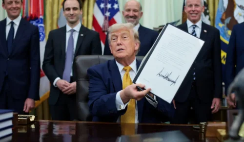 Trump’tan İran açıklaması: “Uygun davranmazlarsa gereğini yaparım”